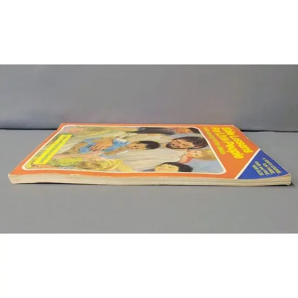 Vintage Bible Lessons for Little People Book 1980 Paperback by Evelyn Grogg